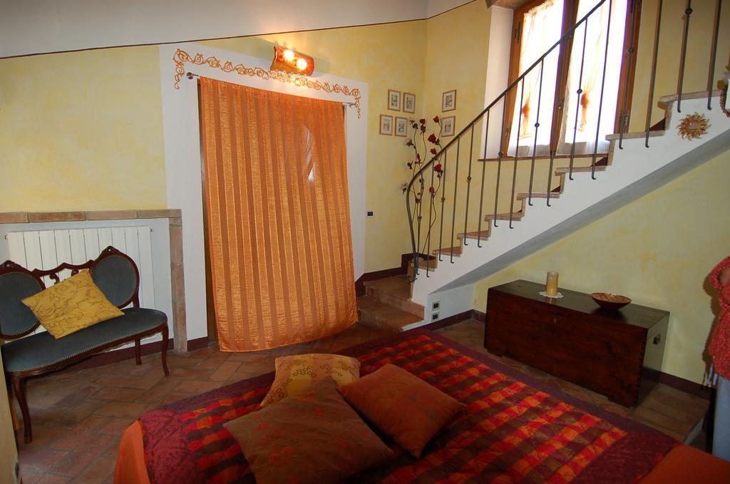 Villa La Capanna Di Panpepato à Rosia Chambre photo