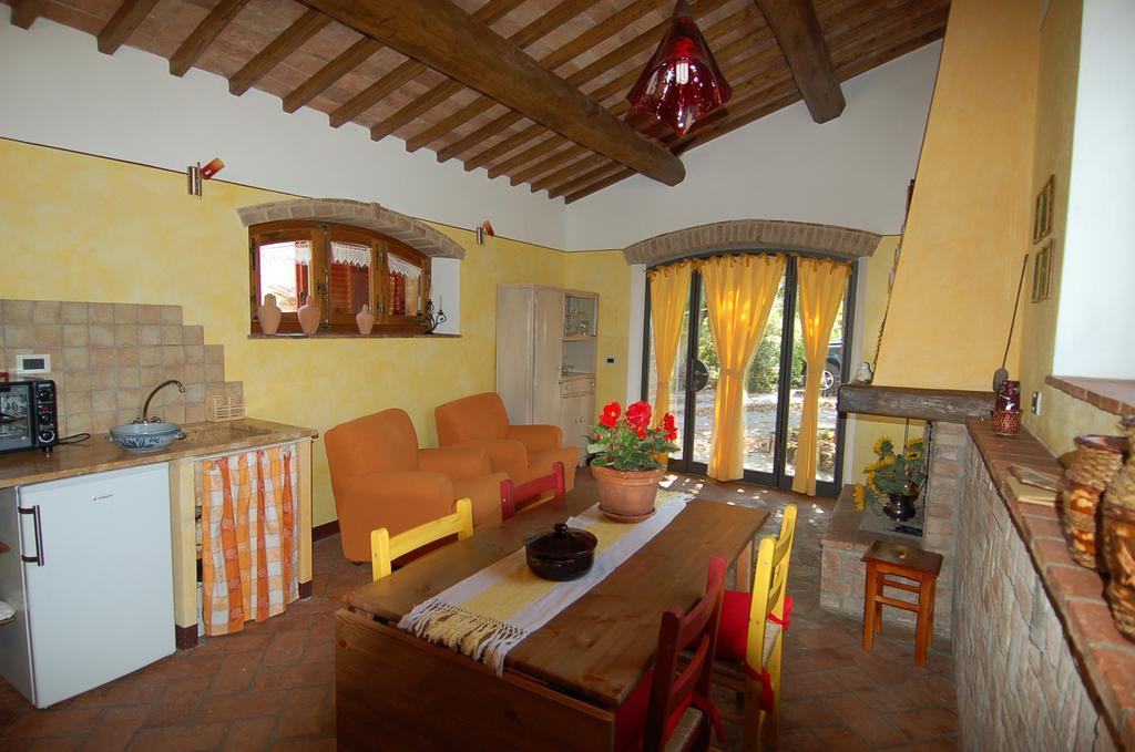 Villa La Capanna Di Panpepato à Rosia Chambre photo